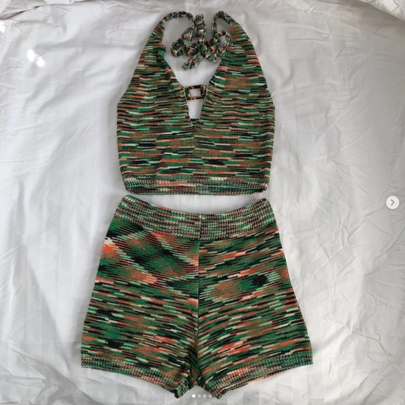 Knit halter top & shorts set - Picture 4 of 4